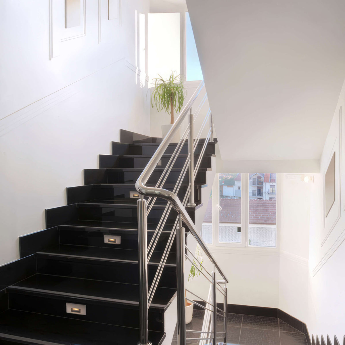 WAC 120V LED Contemporary Architectural Design  Step And Wall Light