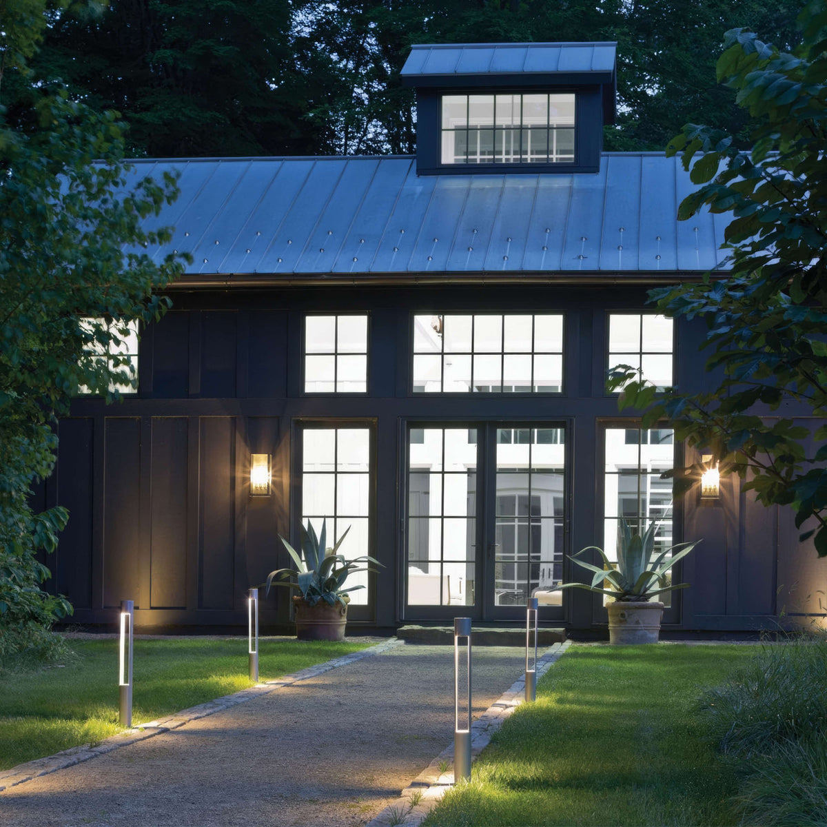 Hinkley 12V Eco-Conscious Large Square Bollard Light